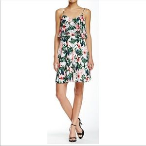 Vince Camuto Floral Dress || Size M ||